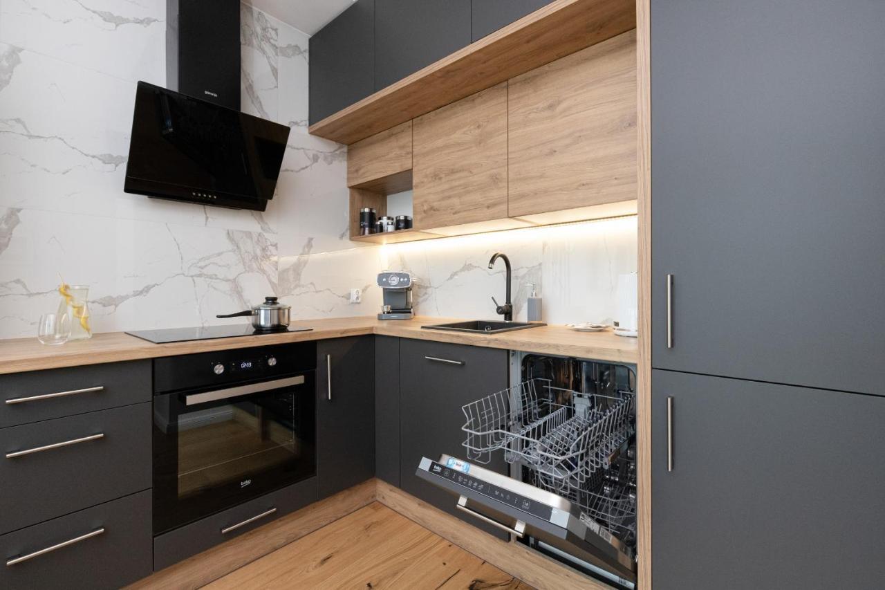 Apartament Vespa Beach Nearby By Noclegi Renters Gdynia Exterior foto